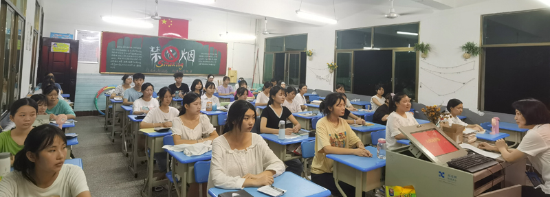 經貿系組織開展黨史學習教育--積極向黨組織靠攏宣講