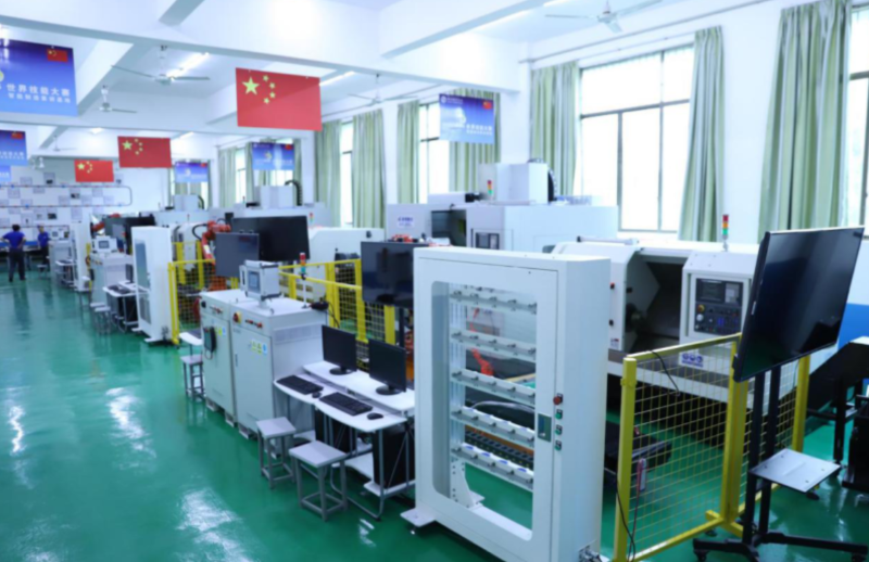 智能制造技術應用專業（初中起點，高技五年制）