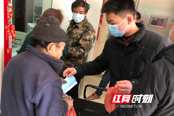 展青年擔當！衡陽技師學院“00后”學子主動“請纓”奮戰防疫一線