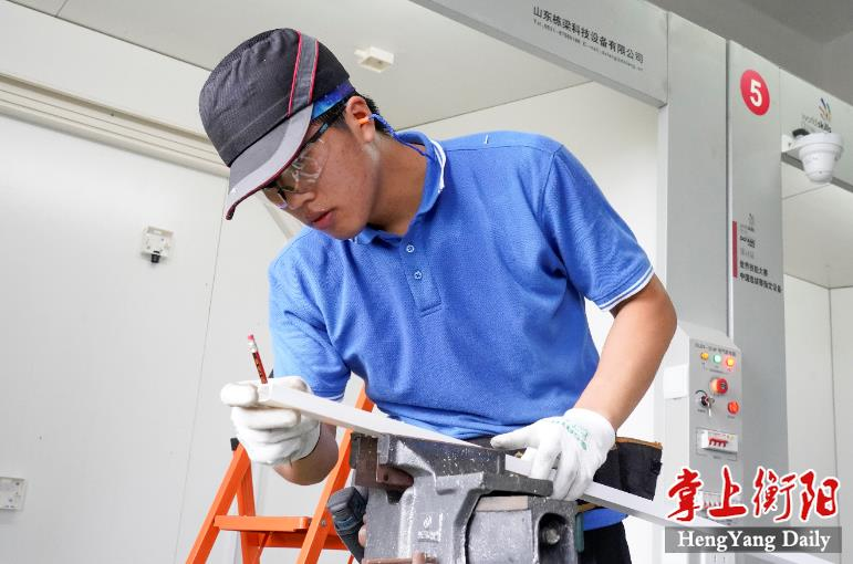 包攬前三！衡陽技師學院在電氣裝置項目中取得好成績