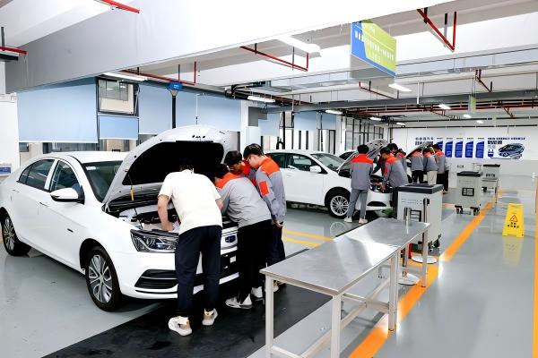 新能源汽車維護保養實訓室