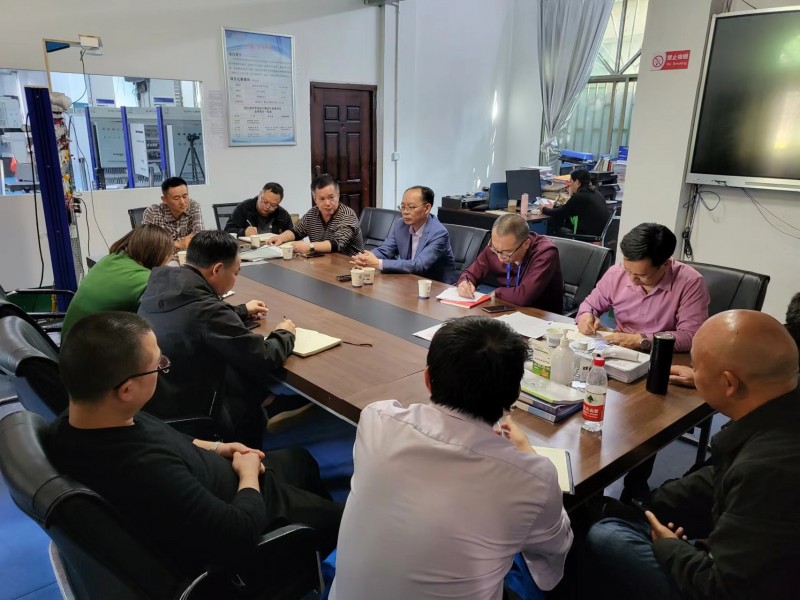 4月21日實訓中心到電氣系召開實訓室安全檢查工作會議