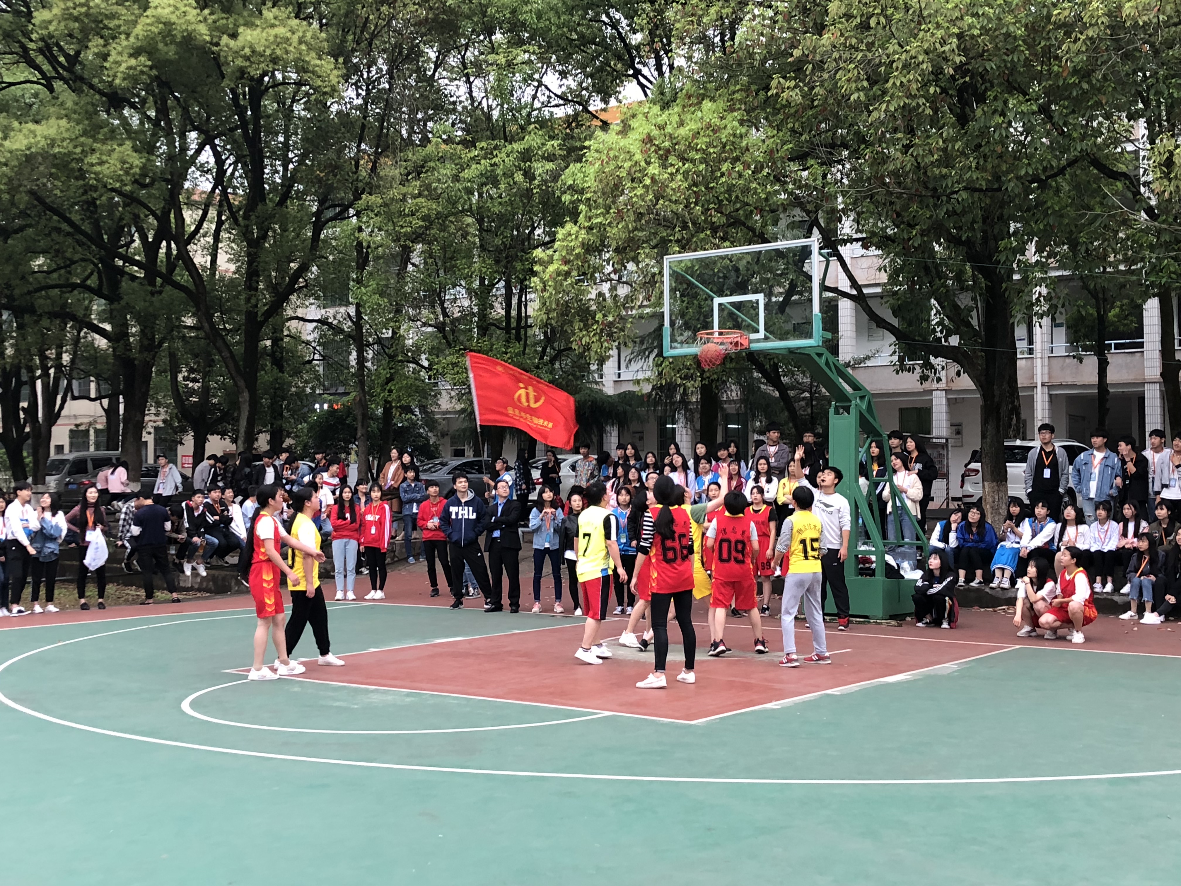 第二屆技能文化節(jié)專題新聞—第八屆學院籃球賽勝利閉幕(圖文)