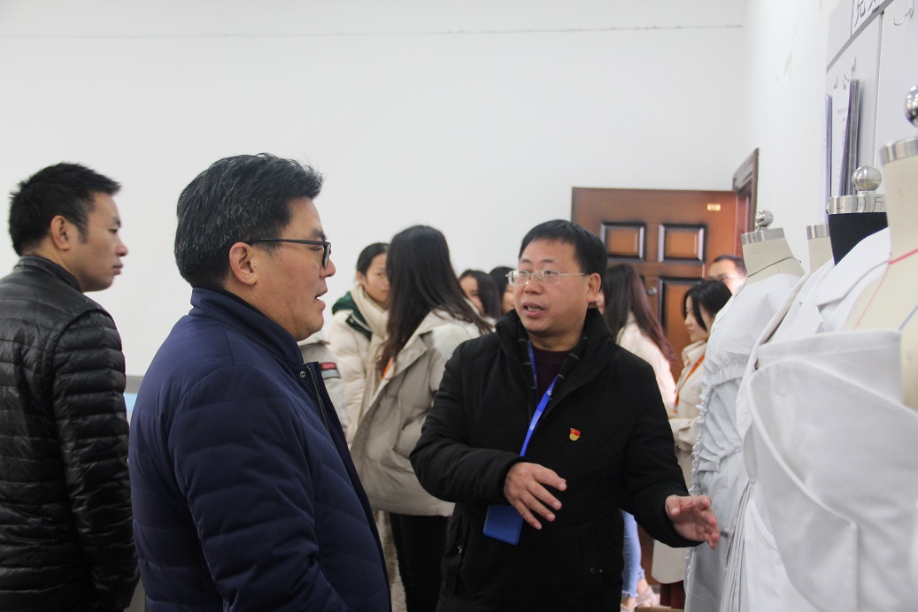 市人社局專家組一行到學院調研創(chuàng)新創(chuàng)業(yè)工作(圖文)