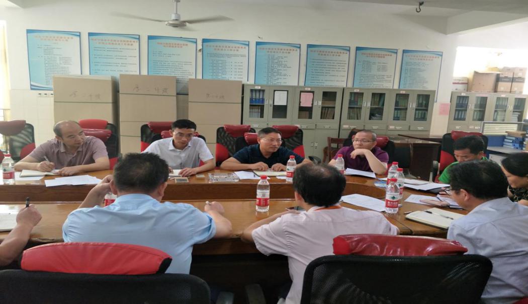 求取管理最大公約數，構畫質量最大同心圓