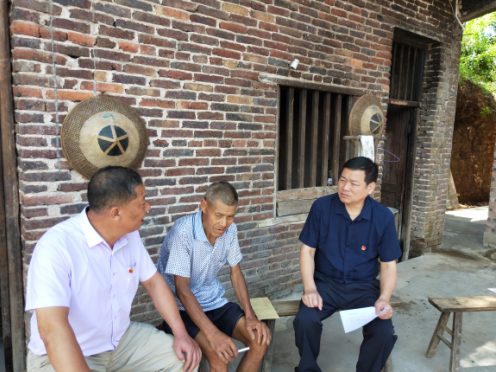 學院開展精準扶貧結對幫扶活動(圖文)