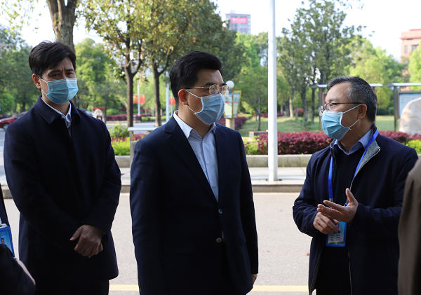 衡陽市委副書記賴馨正到衡陽技師學院督導檢查疫情防控工作