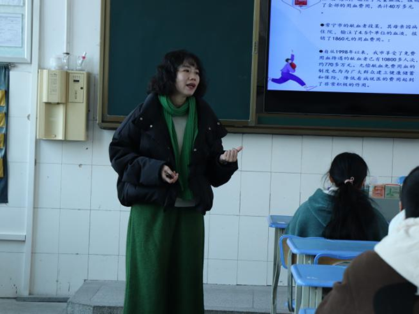 “以青春之名，赴熱血之約”無償獻血活動順利開展